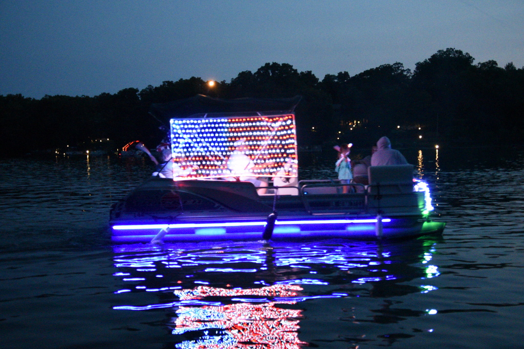 Lighted Boat Parade 2021 at Bayles Lake